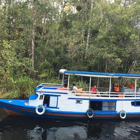 Orangutan Shaka Houseboat With Cabin Pangkalan Bun Exterior foto